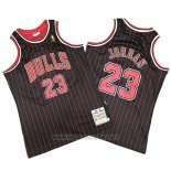 Camiseta Chicago Bulls Michael Jordan NO 23 Mitchell & Ness Negro