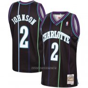 Camiseta Charlotte Hornets Larry Johnson NO 2 Mitchell & Ness 1992-93 Negro