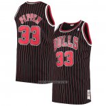 Camiseta Chicago Bulls Scottie Pippen NO 33 Mitchell & Ness 1996-97 Negro