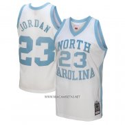 Camiseta NCAA North Carolina Tar Heels Michael Jordan NO 23 Mitchell & Ness 1983-84 Blanco