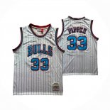 Camiseta Chicago Bulls Scottie Pippen NO 33 Mitchell & Ness 1997-98 Blanco1
