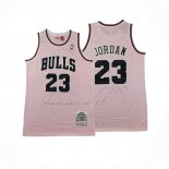 Camiseta Chicago Bulls Michael Jordan NO 23 Mitchell & Ness 1997-98 Rosa