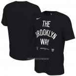 Camiseta Manga Corta Brooklyn Nets 2023 NBA Playoffs Mantra Negro