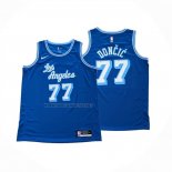 Camiseta Los Angeles Lakers Luka Doncic NO 77 Classic 2024-25 Azul
