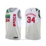 Camiseta Milwaukee Bucks Giannis Antetokounmpo NO 34 Earned Blanco
