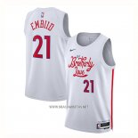Camiseta Philadelphia 76ers Joel Embiid NO 21 Ciudad 2022-23 Blanco