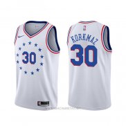 Camiseta Philadelphia 76ers Furkan Korkmaz NO 30 Earned Blanco