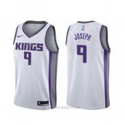 Camiseta Sacramento Kings Cory Joseph NO 9 Association 2019-20 Blanco