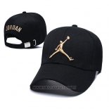 Gorra Jordan Negro Oro