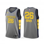Camiseta Memphis Grizzlies Kyle Korver NO 26 Ciudad Gris