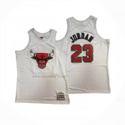 Camiseta Chicago Bulls Michael Jordan NO 23 Mitchell & Ness 1997-98 Blanco2