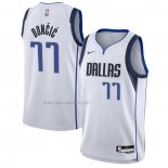 Camiseta Nino Dallas Mavericks Luka Doncic NO 77 Association 2021 Blanco