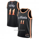 Camiseta Atlanta Hawks Trae Young NO 11 Ciudad 2022-23 Negro