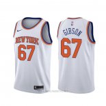 Camiseta New York Knicks Taj Gibson NO 67 Association Blanco