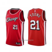 Camiseta Chicago Bulls Thaddeus Young NO 21 Ciudad 2021-22 Rojo